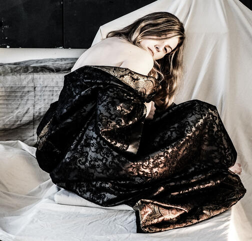 'Abrente' Music Video